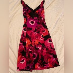 Guess flowery body con dress size small